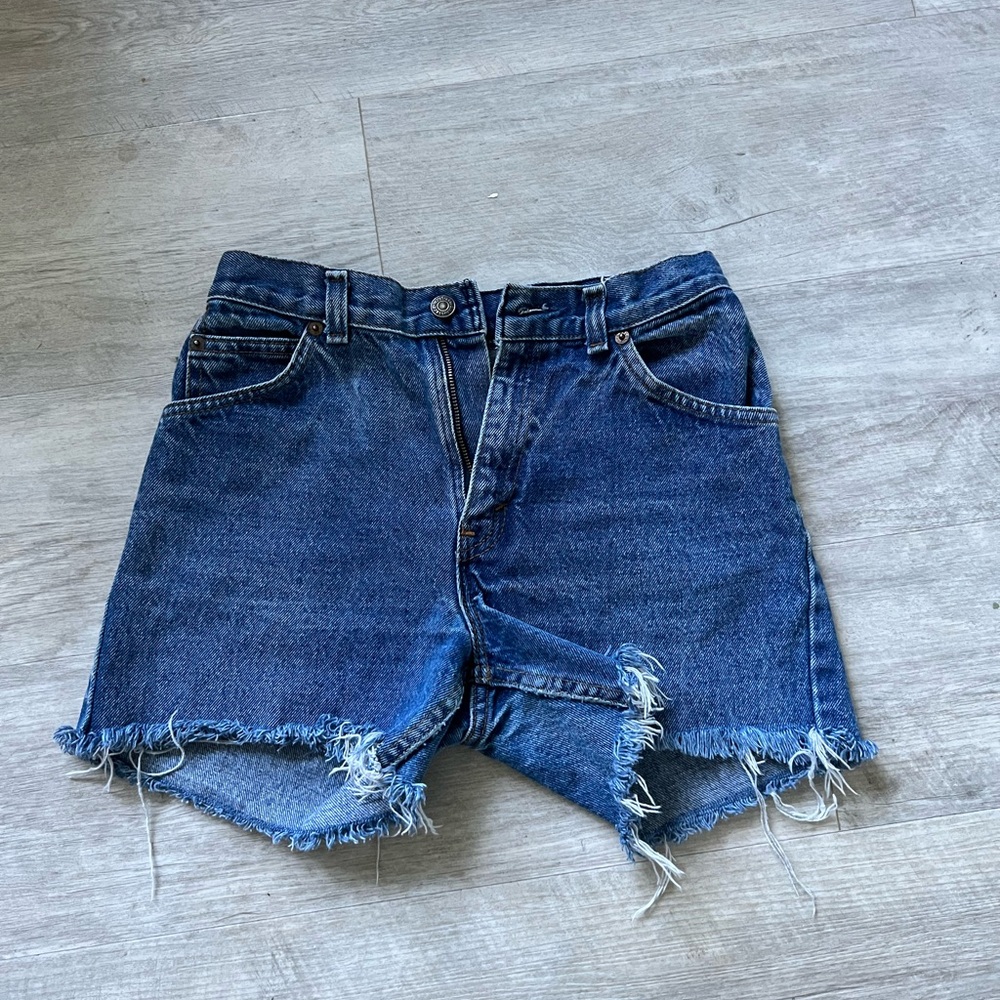 Levi Cut Off Shorts